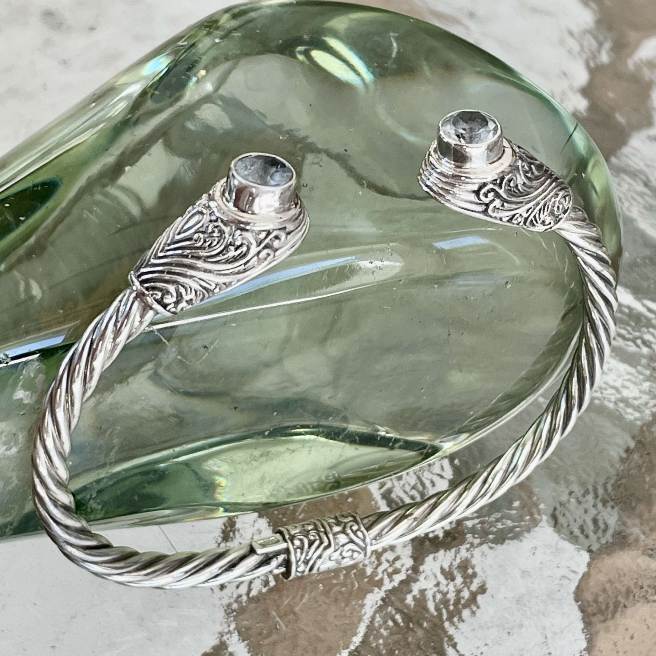 (HANDMADE 925 BALI STERLING SILVER HINGE BRACELETS WITH BLUE TOPAZ)